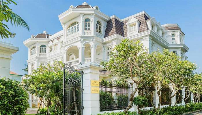 Thi-cong-cau-thang--lan-can-tai-biet-thu-Q--Hai-An---Hai-Phong